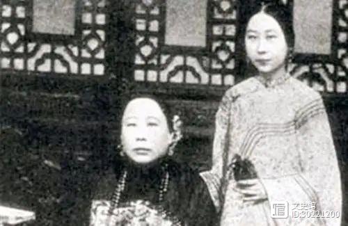 清朝一男子，不顾世俗与“妹妹”结婚，生下一儿子成近代名人