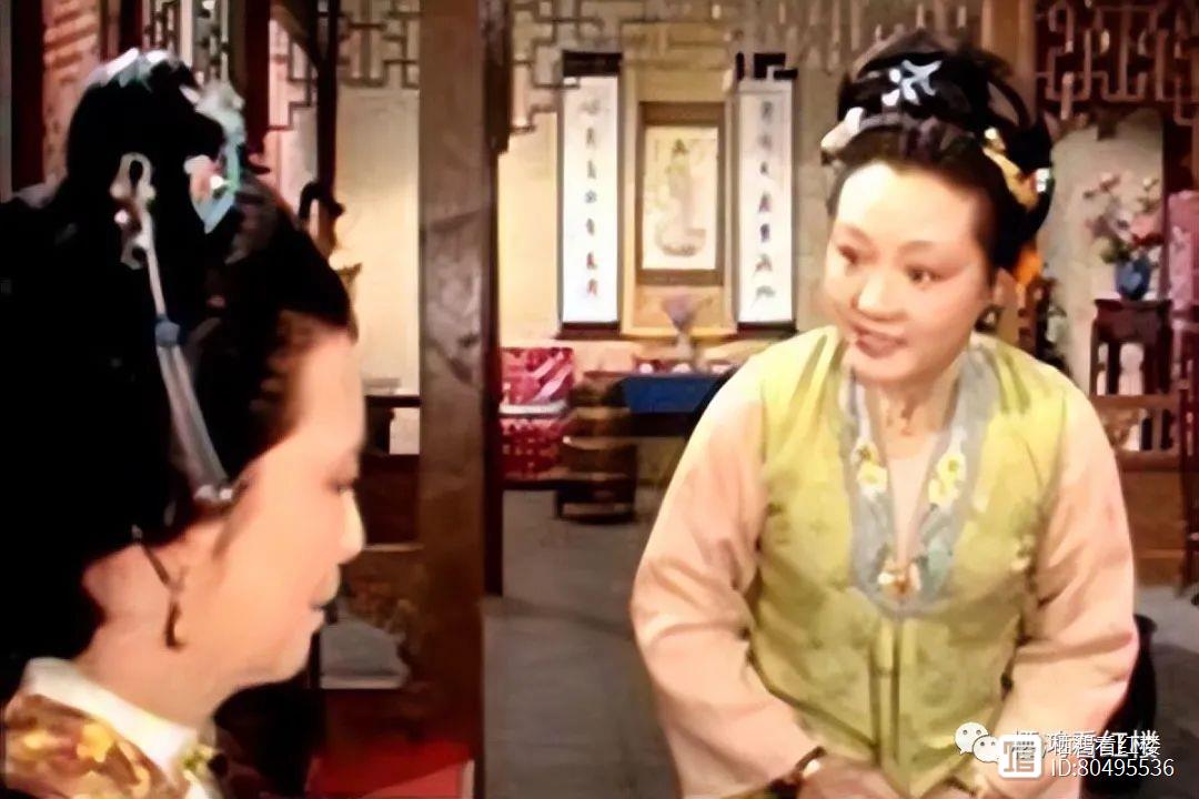 婆子得罪了尤氏，王熙凤让周瑞家的过两天去绑，为何她马上绑了？